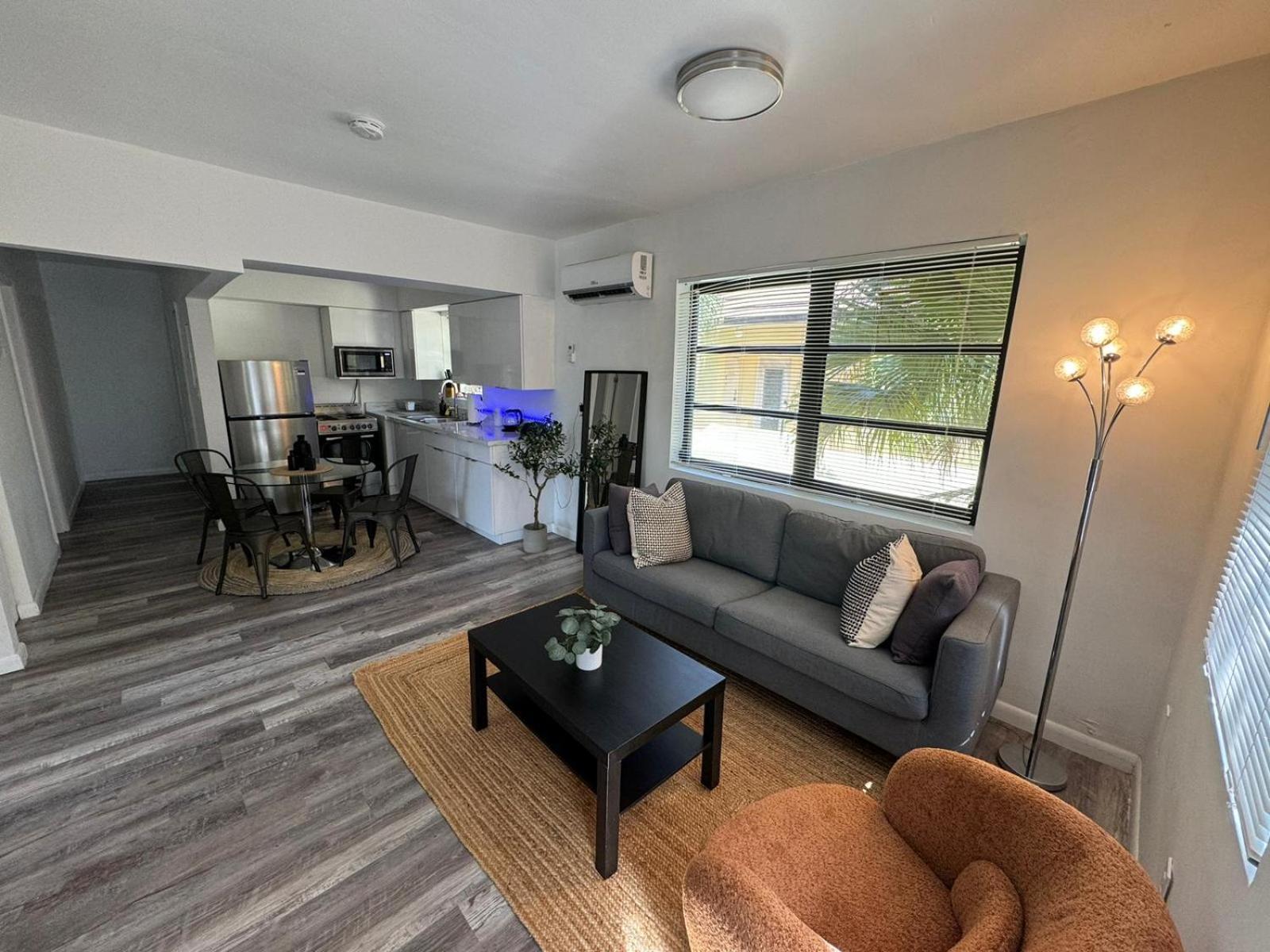 Fully Equipped Apartments With Parking Near Cocowalk Miami Ngoại thất bức ảnh