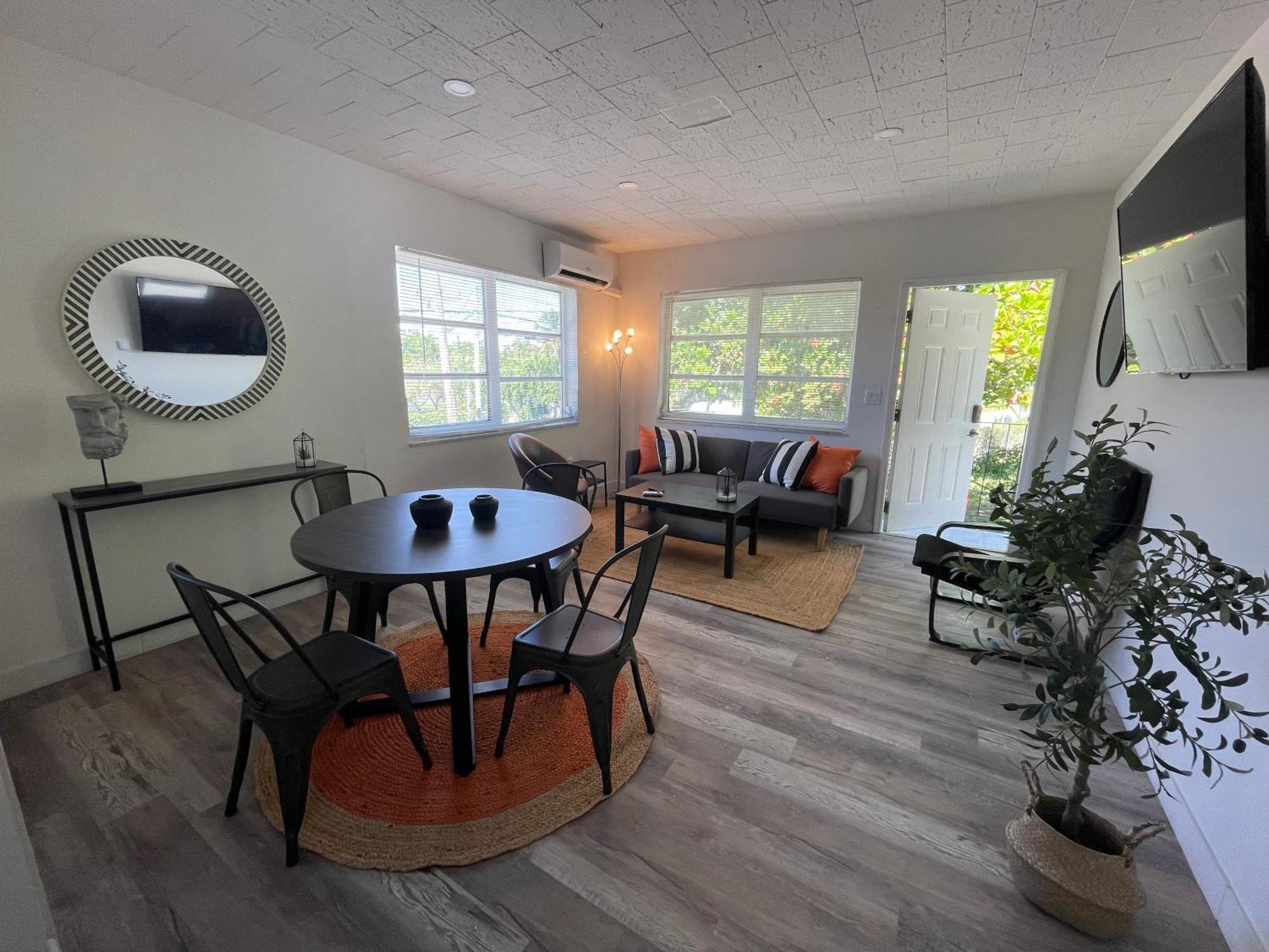 Fully Equipped Apartments With Parking Near Cocowalk Miami Ngoại thất bức ảnh