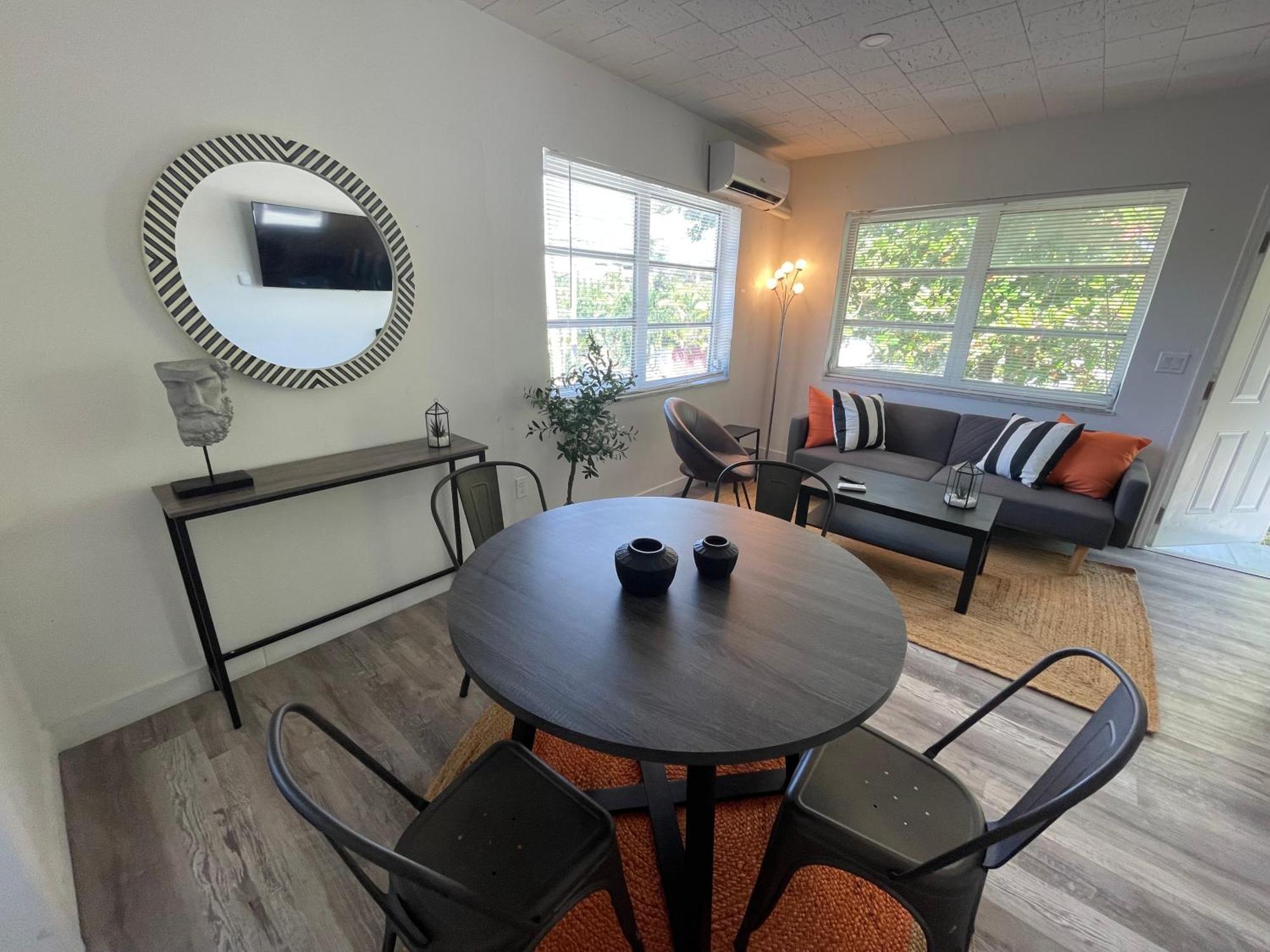 Fully Equipped Apartments With Parking Near Cocowalk Miami Ngoại thất bức ảnh